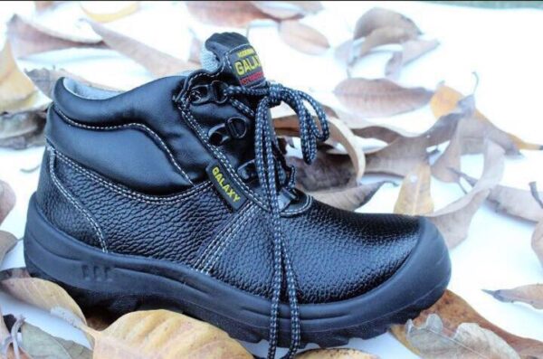safety shoes, safety shoes price in pakistan, safety shoes in lahore, mayo tools safety shoes